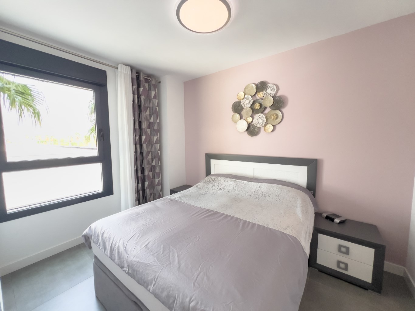 Contemporary Apartment with Pool, Gym & High Rental Potential - Photo 12
