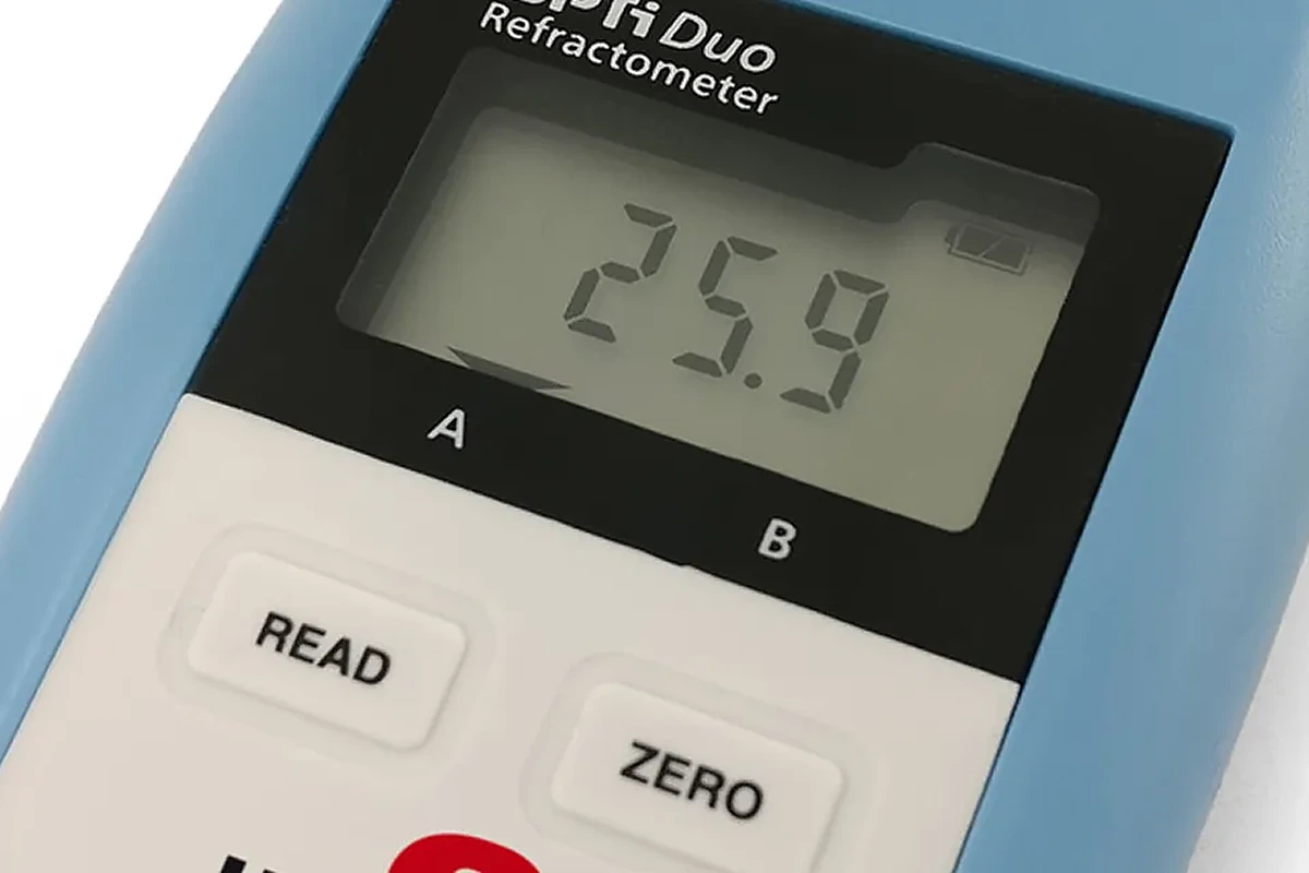 Displej refraktometru OPTi Duo se změřenou hodnotou 25,9 % Brix