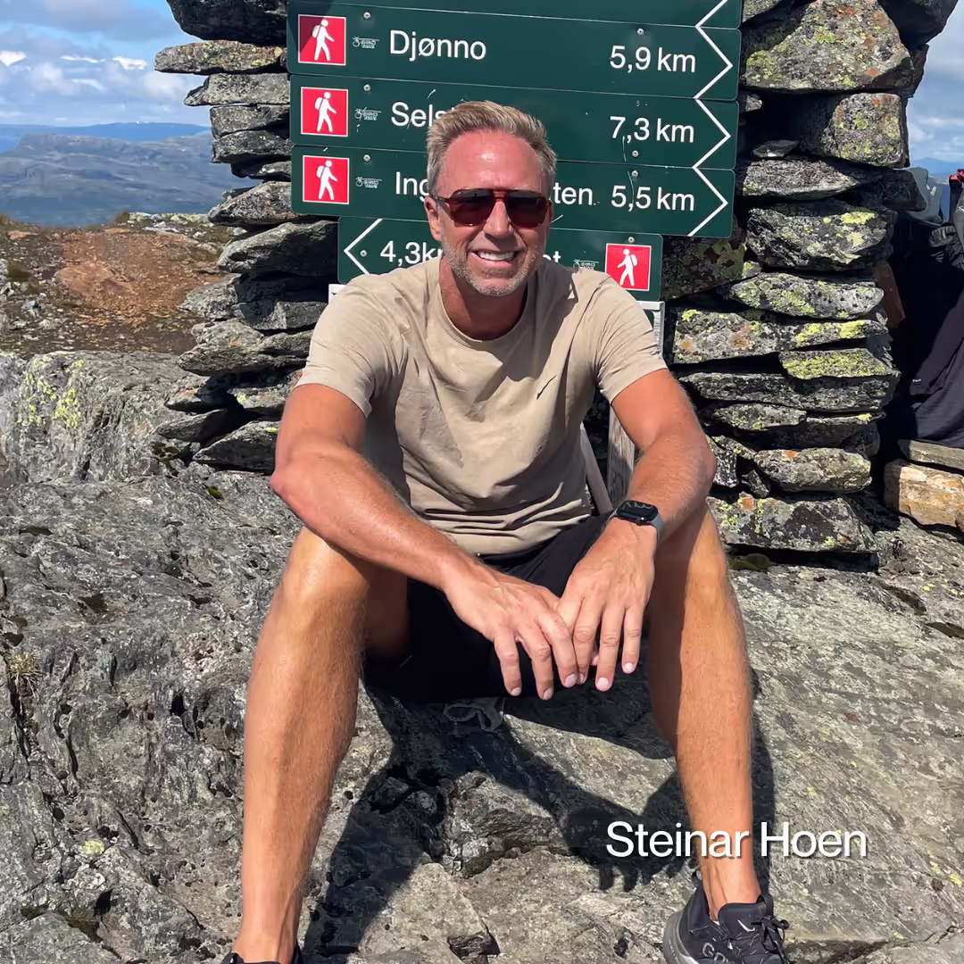 Steinar Hoen er brillefri og kan nyte turer i naturen med naturlig og varig godt syn etter PRESBYOND laserbehandling hos OSLO SYN