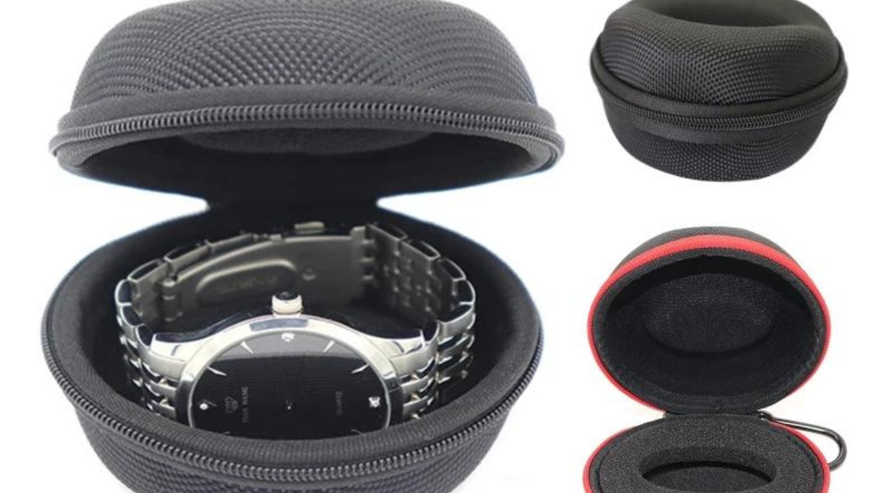 Protective watch travel cases for one or more watches