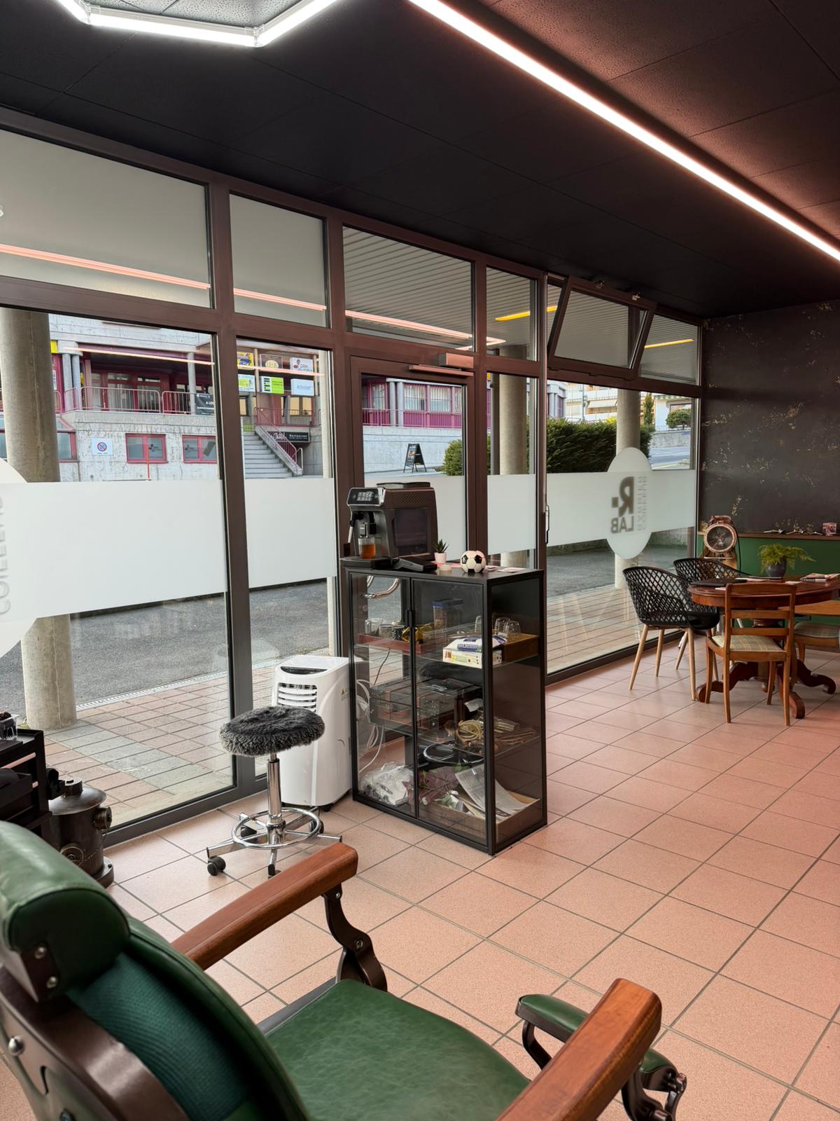 R-LAB Salon - Aménagement intérieur