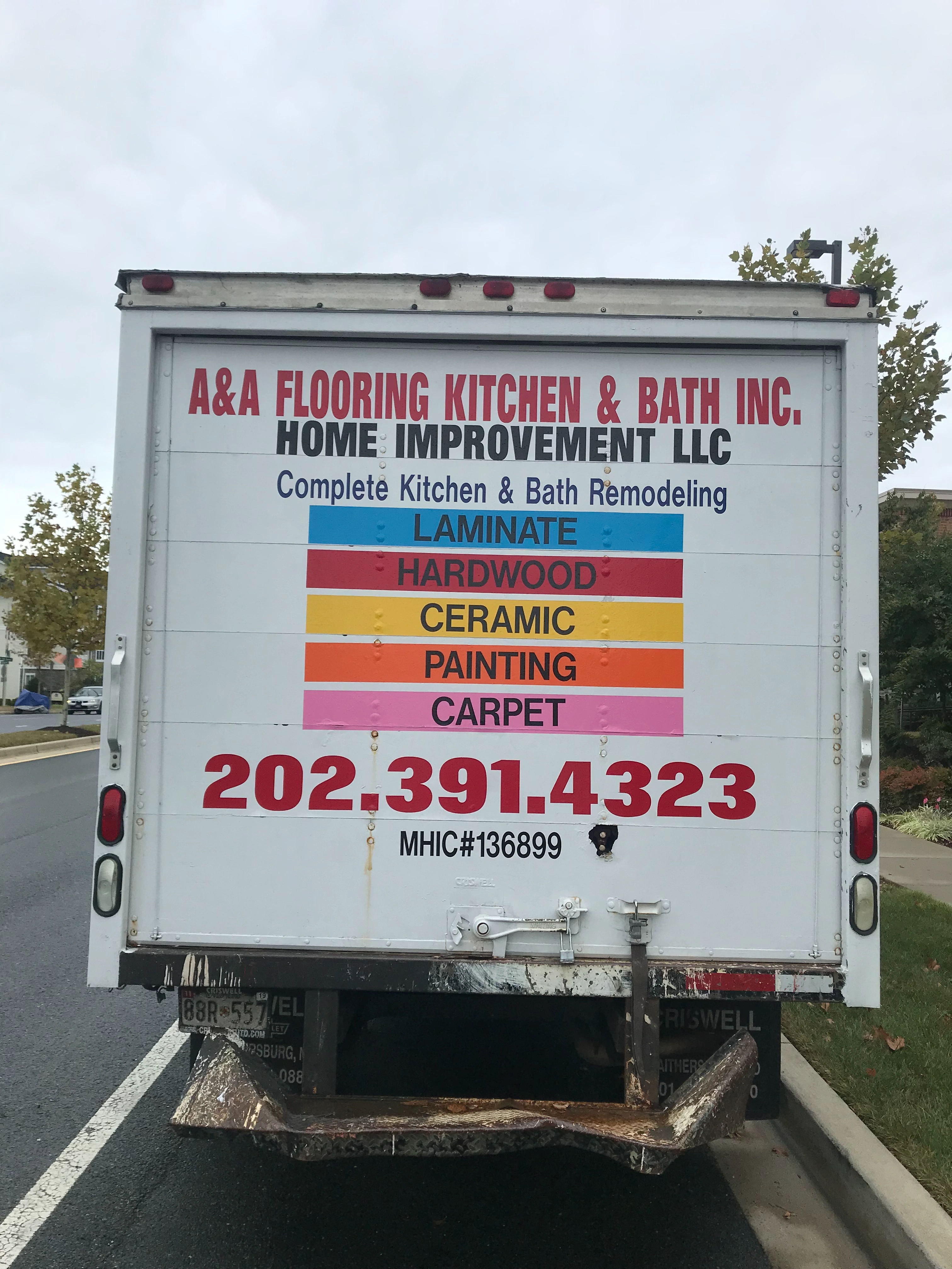 Vehicle graphic maintenance service