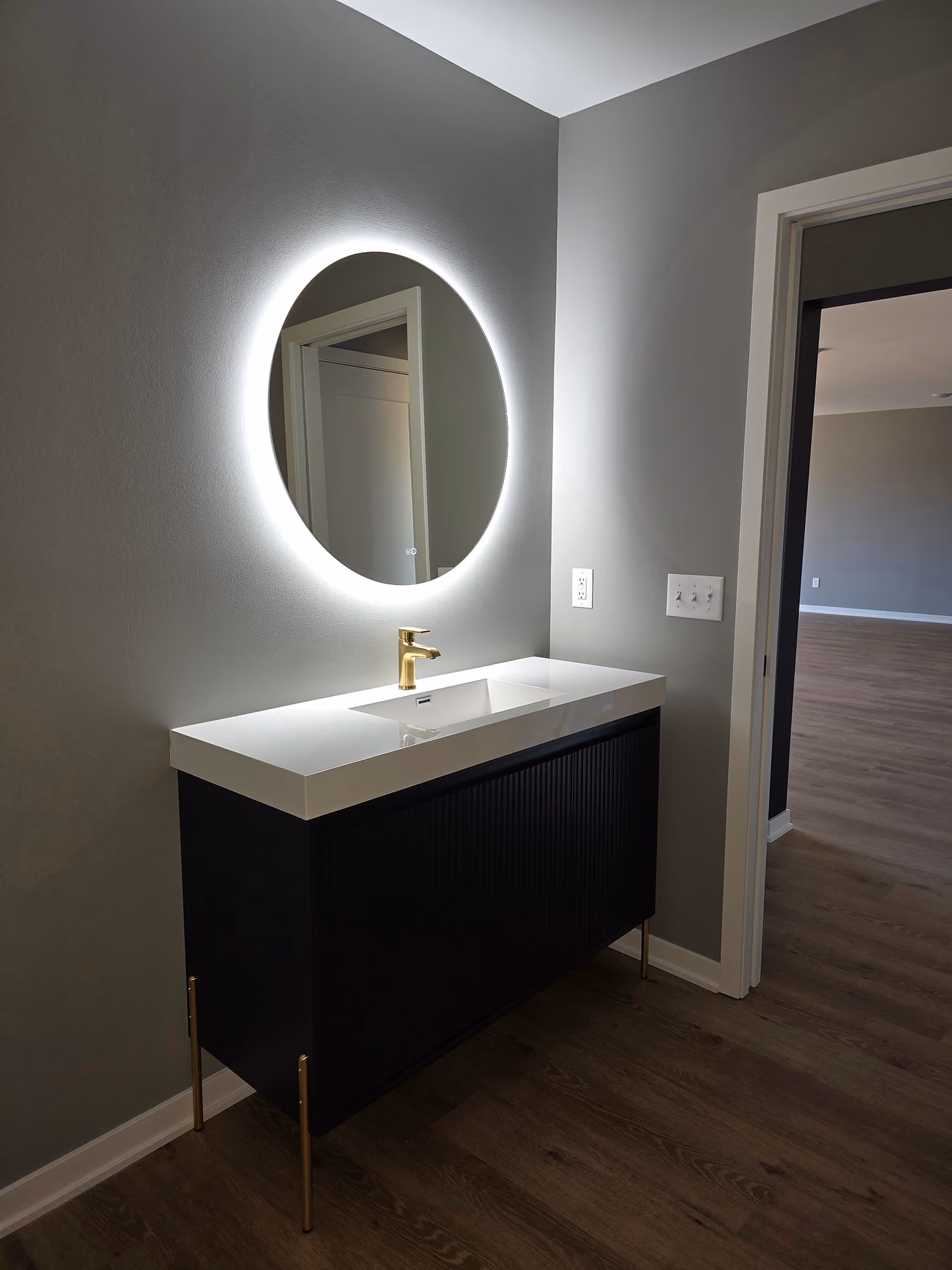 Carpenter - No basement, yes bath