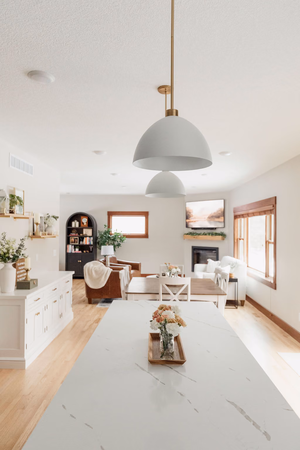 Custom living space with vaulted ceilings