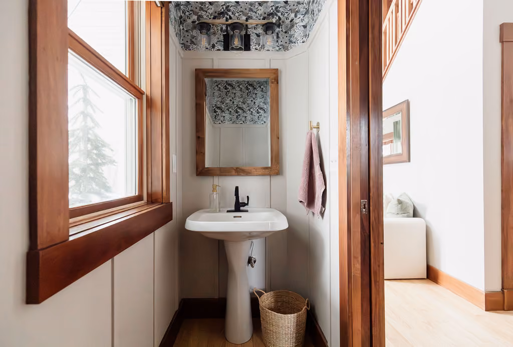 Modern bathroom with elegant fixtures