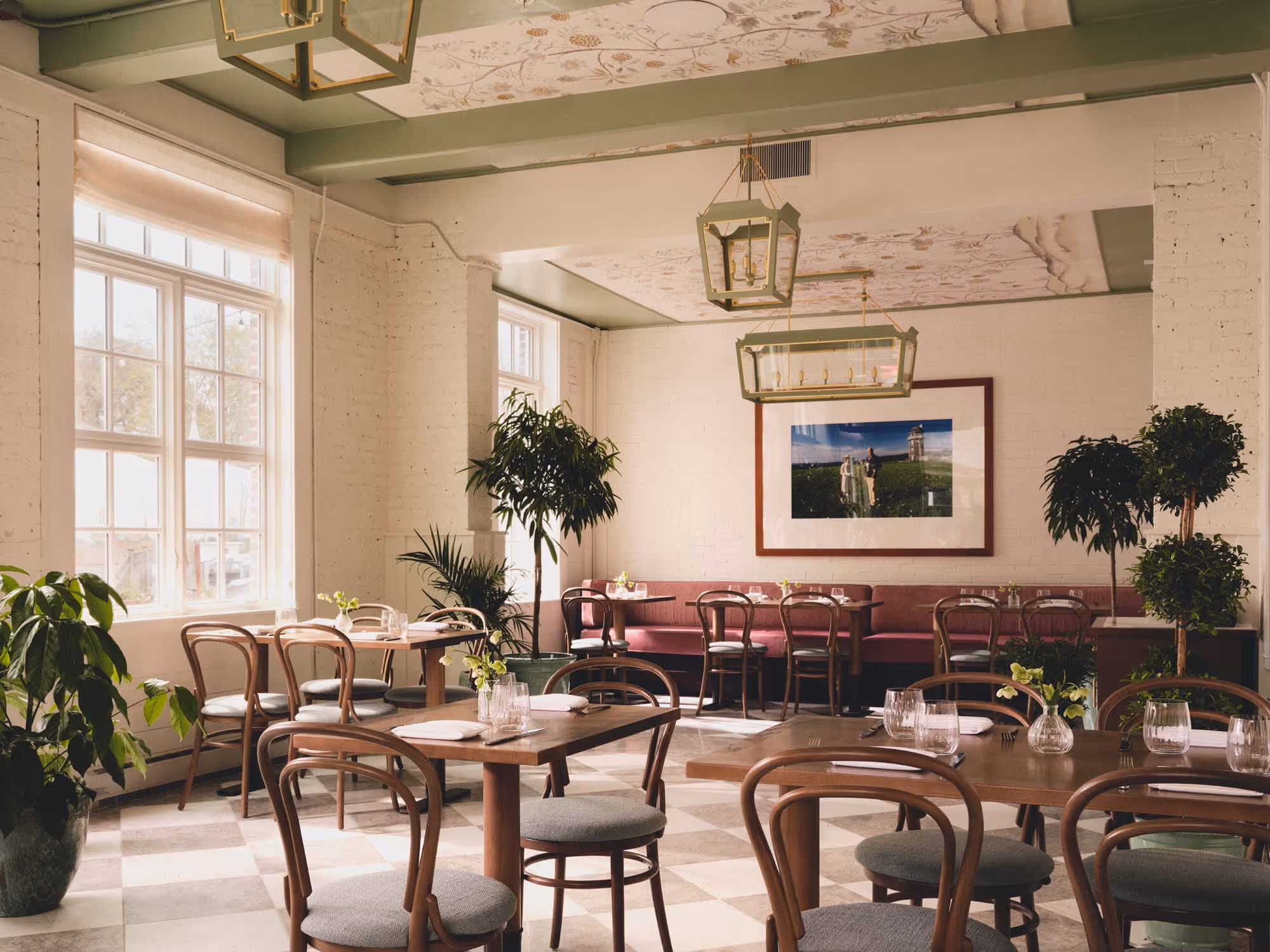 Pescadou garden room dining at Hotel Viking Newport Rhode Island