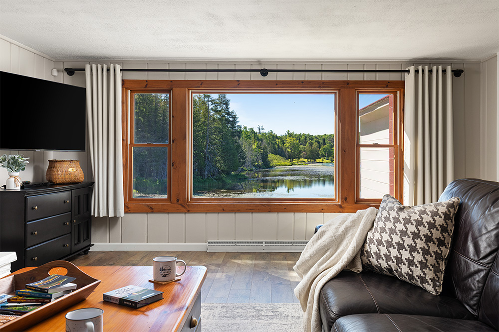 Couples Cabins in Michigan: Plan the Perfect Romantic Getaway at The Monarch