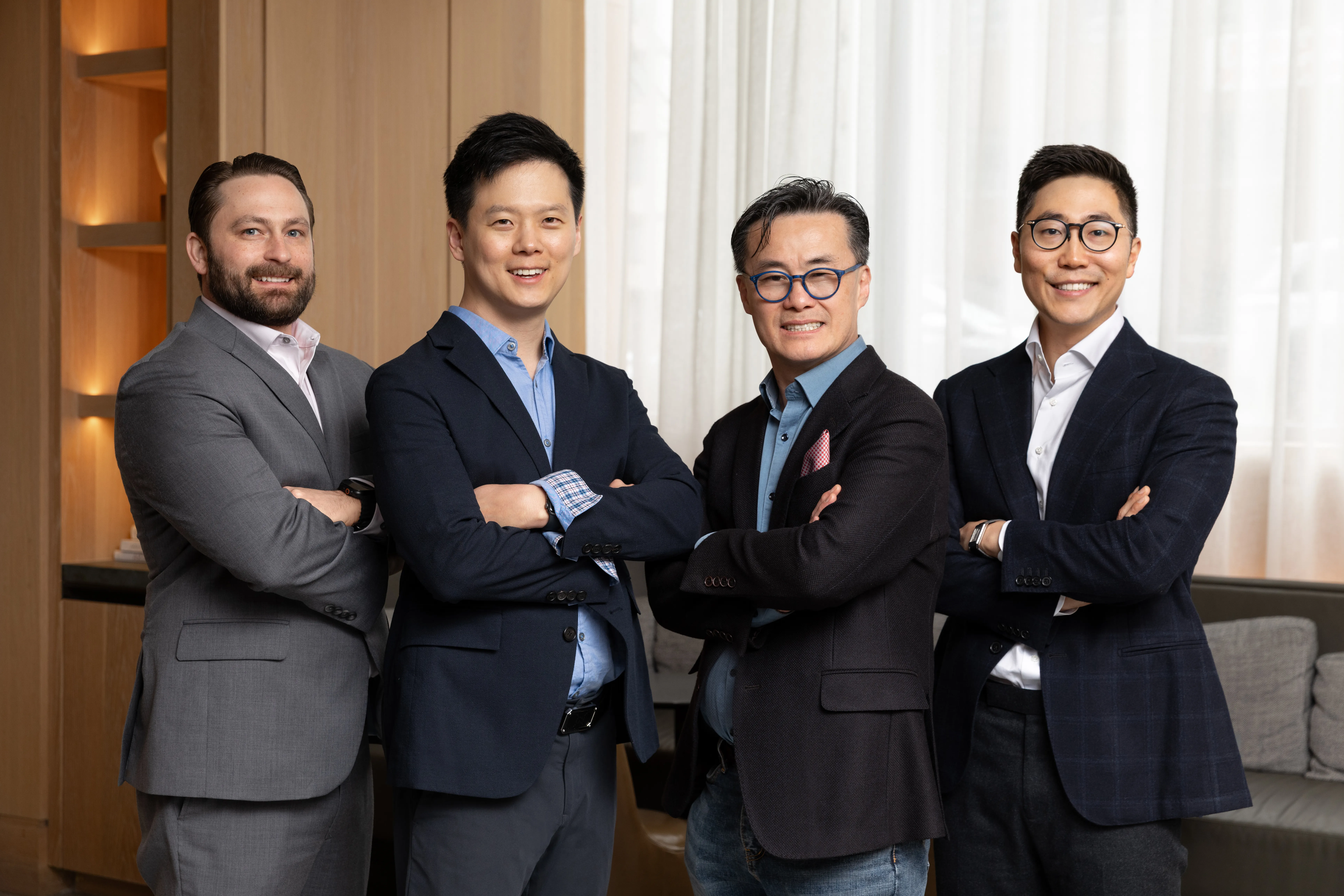 Dr. Chris Kim teaching dental implant techniques
