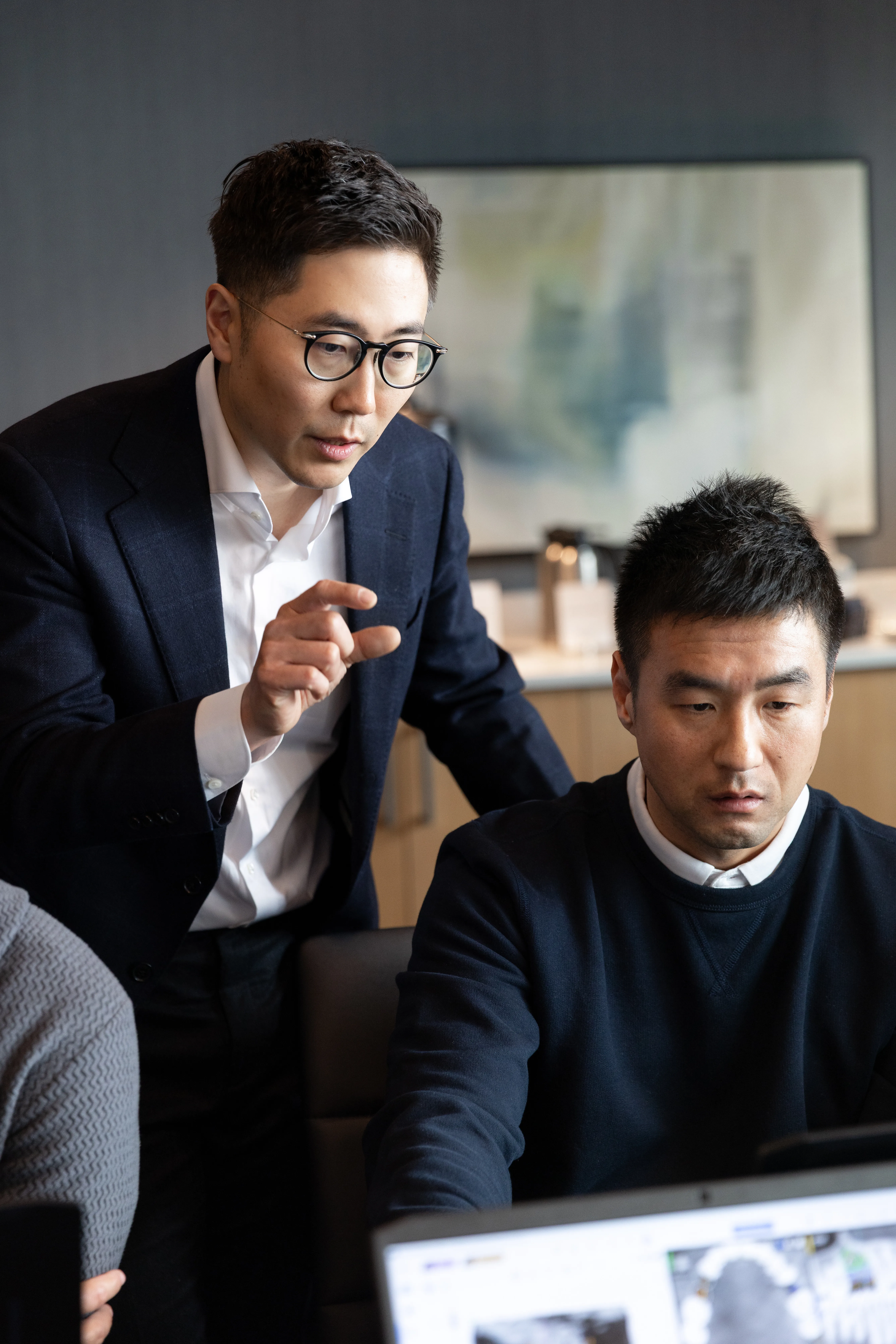 Dental professionals at an advanced training session with Dr. Chris Kim
