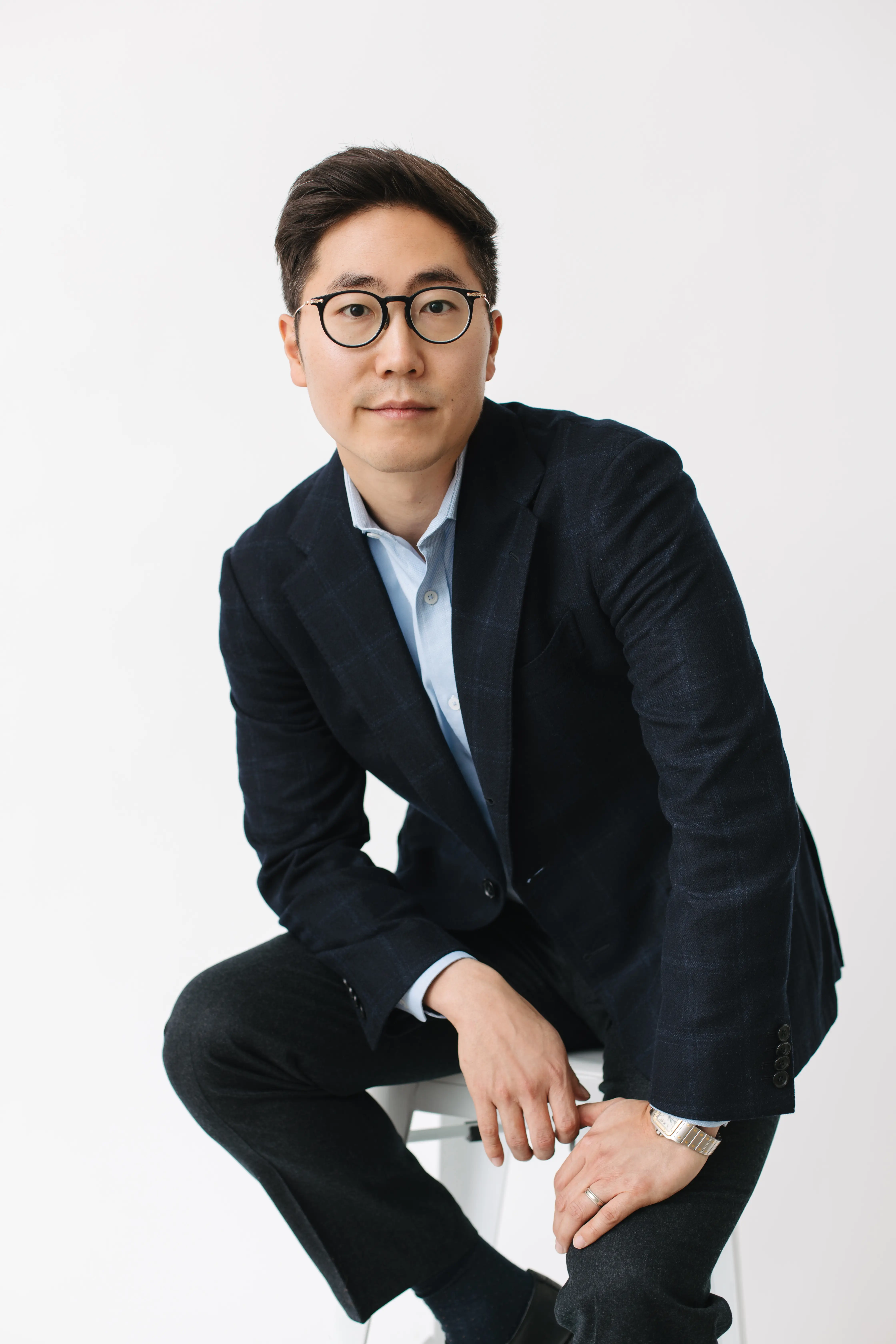 Dr. Chris Kim reviewing Invisalign treatment planning at Livewell Dental