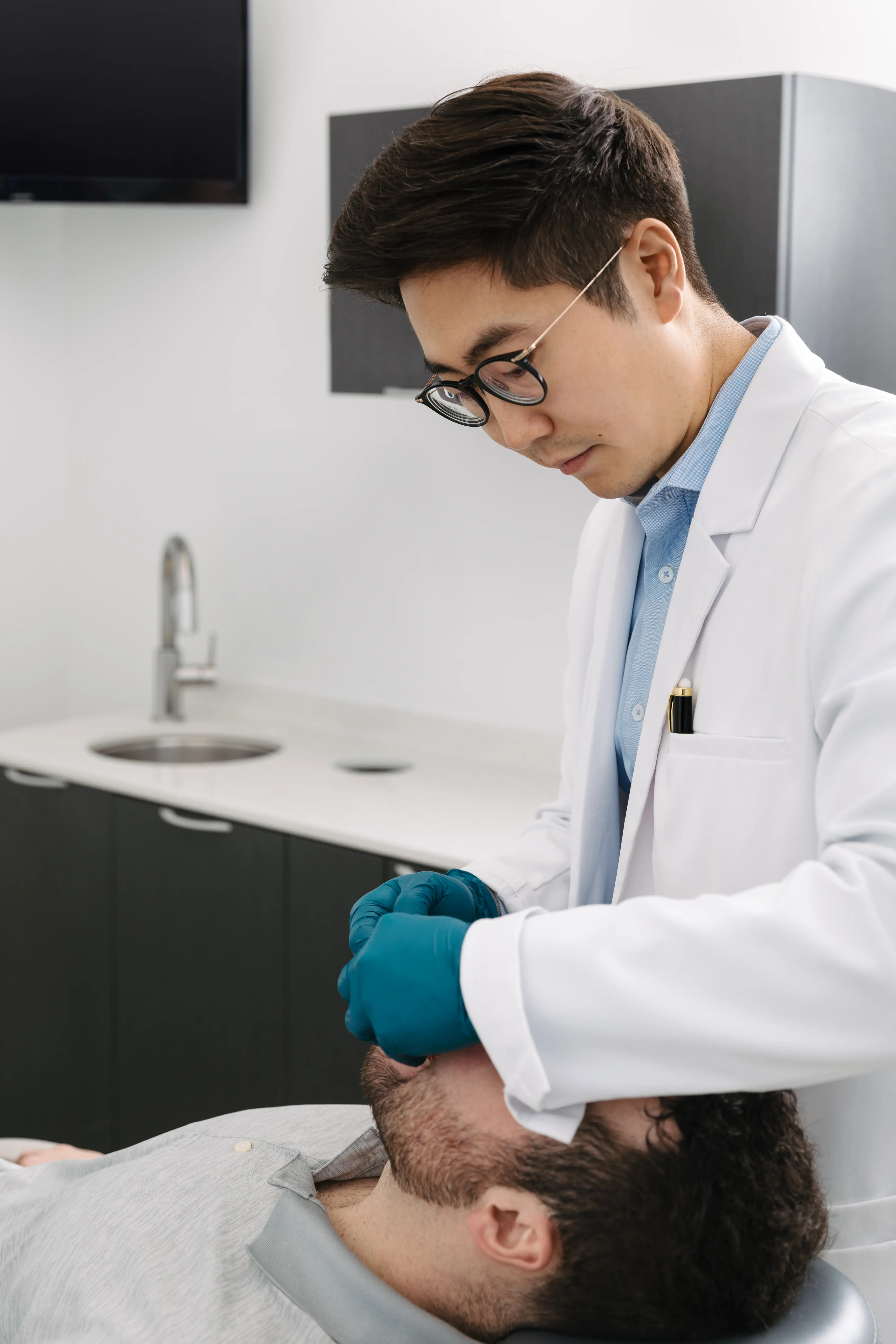 Dr. Chris Kim at Livewell Dental, Fairfax Station, VA