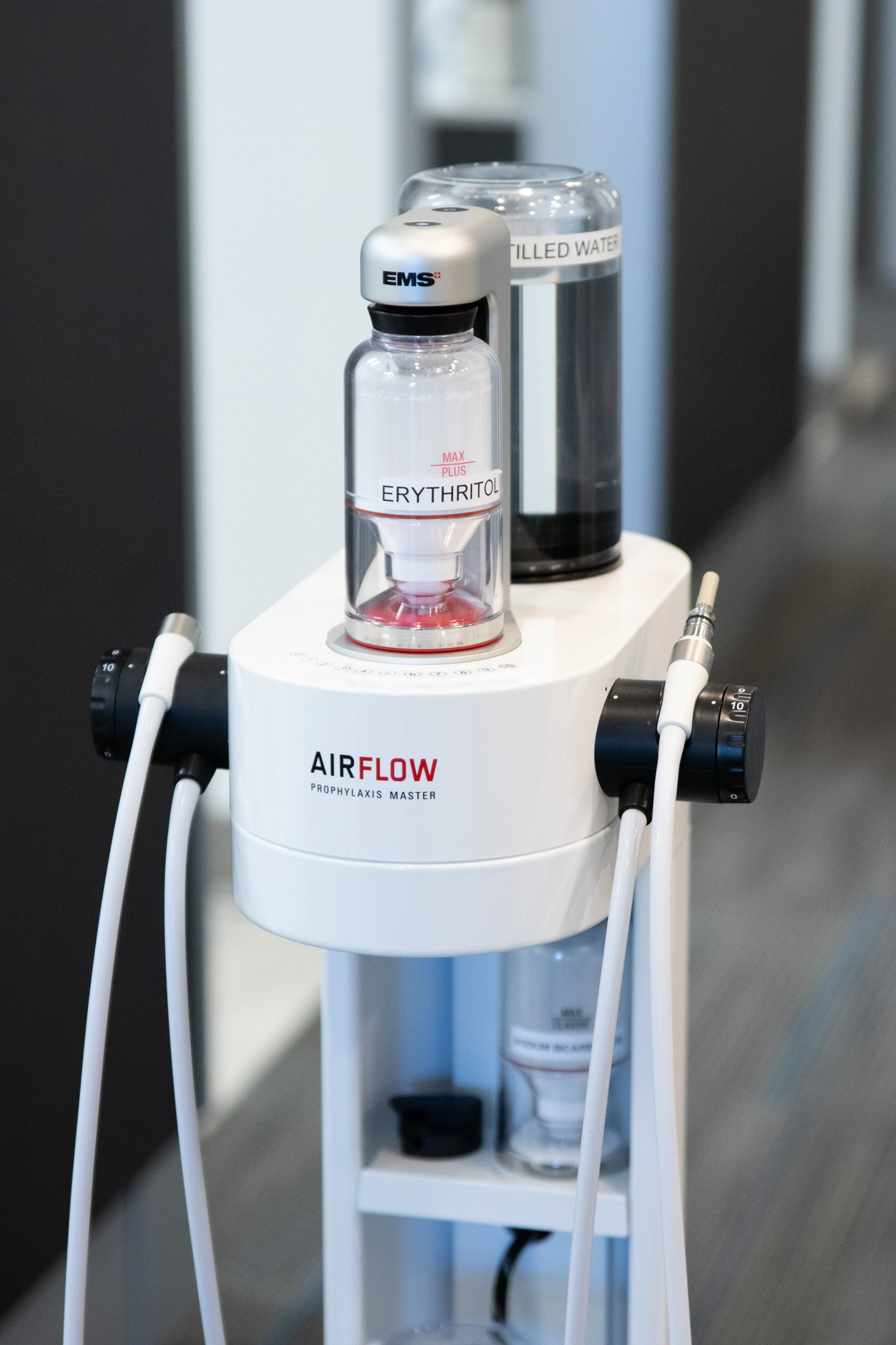 EMS Airflow professional dental cleaning at Livewell Dental, Fairfax Station, VA