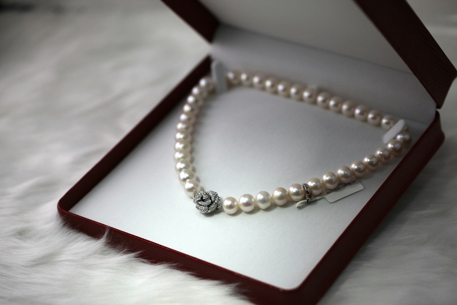 Convertible fine jewellery — necklace that transforms into earrings and brooch