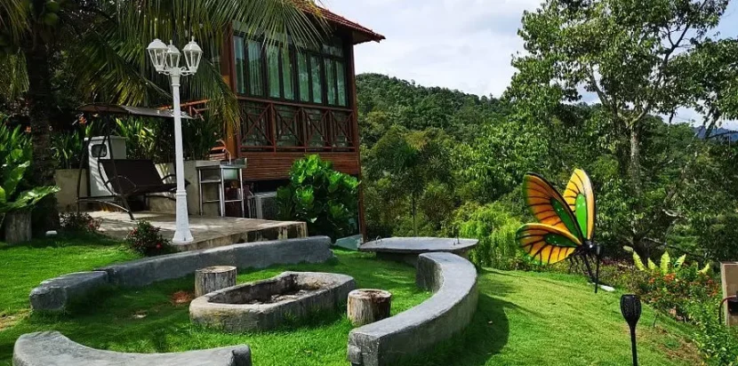 Bilut Hills in Bentong – team enjoying a seafood BBQ in a peaceful environment