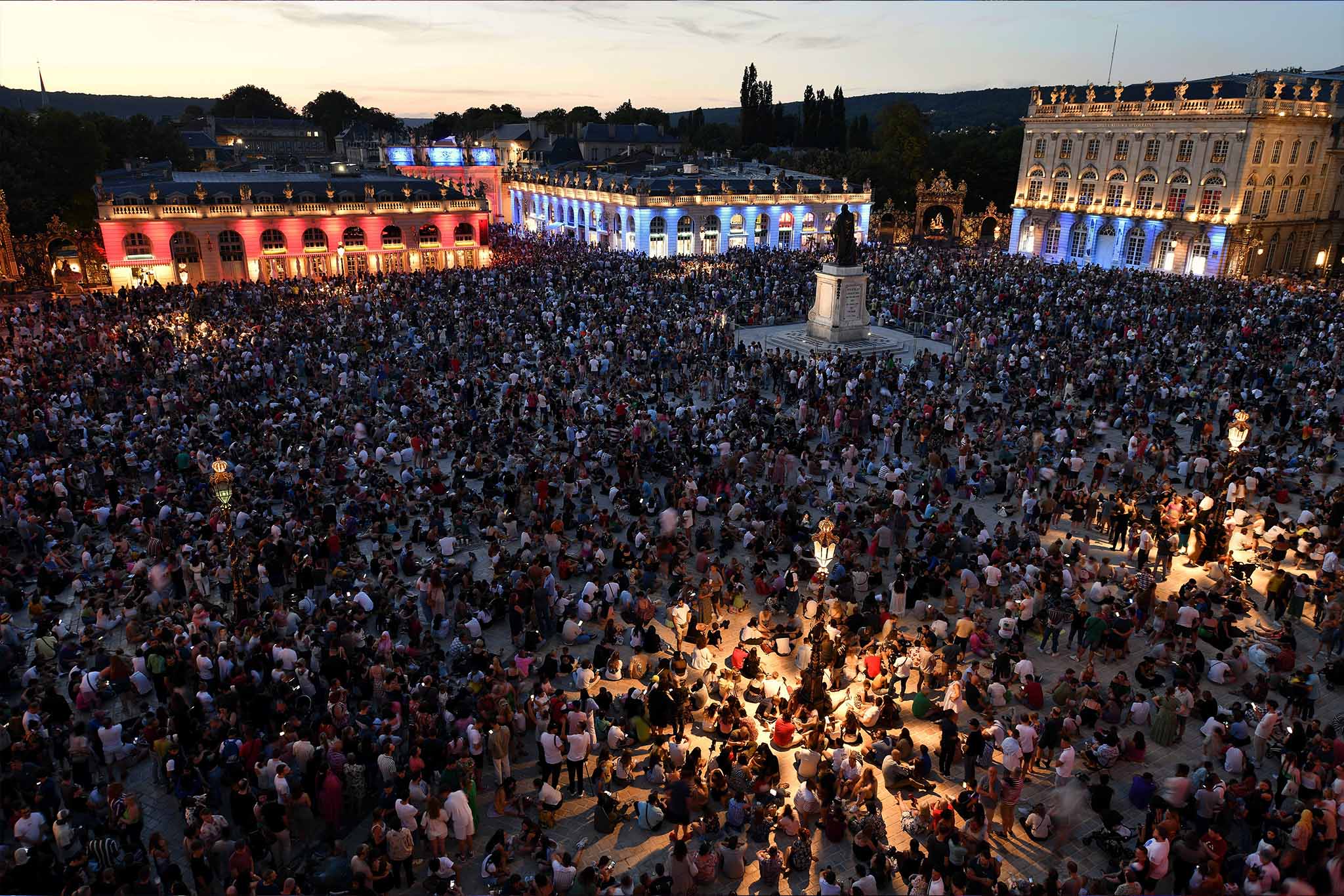 Spectacle pyrotechnique du 14 juillet sur la Place Stanislas à Nancy, réalisé par Wagnon Events devant 22 000 spectateurs