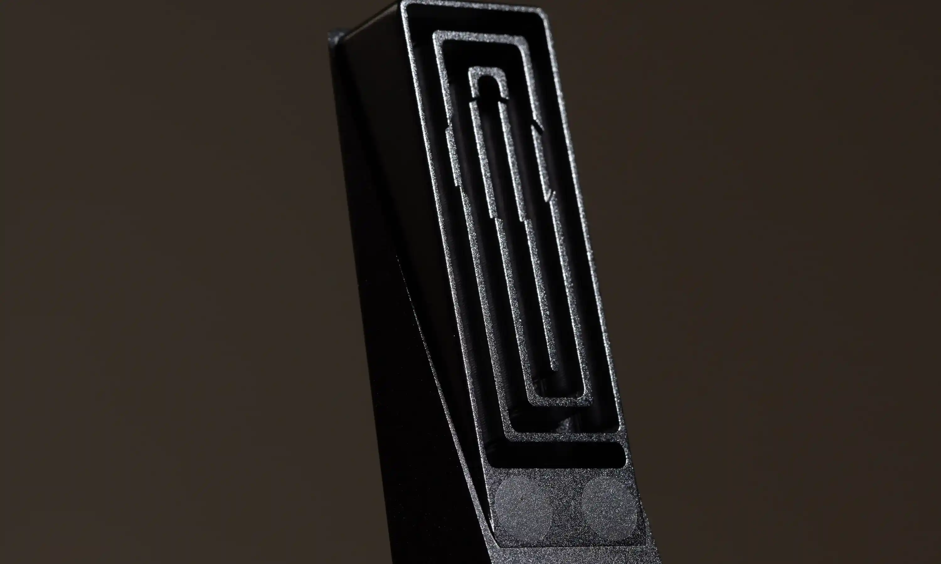 the internal labyrinth smoke cooling pathway of the Tempest designer smoking pipe