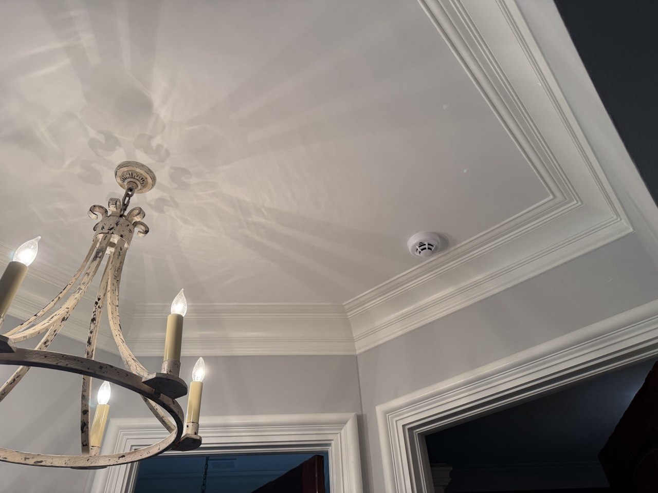 Smooth ceiling after drywall repair and painting in Hinsdale IL
