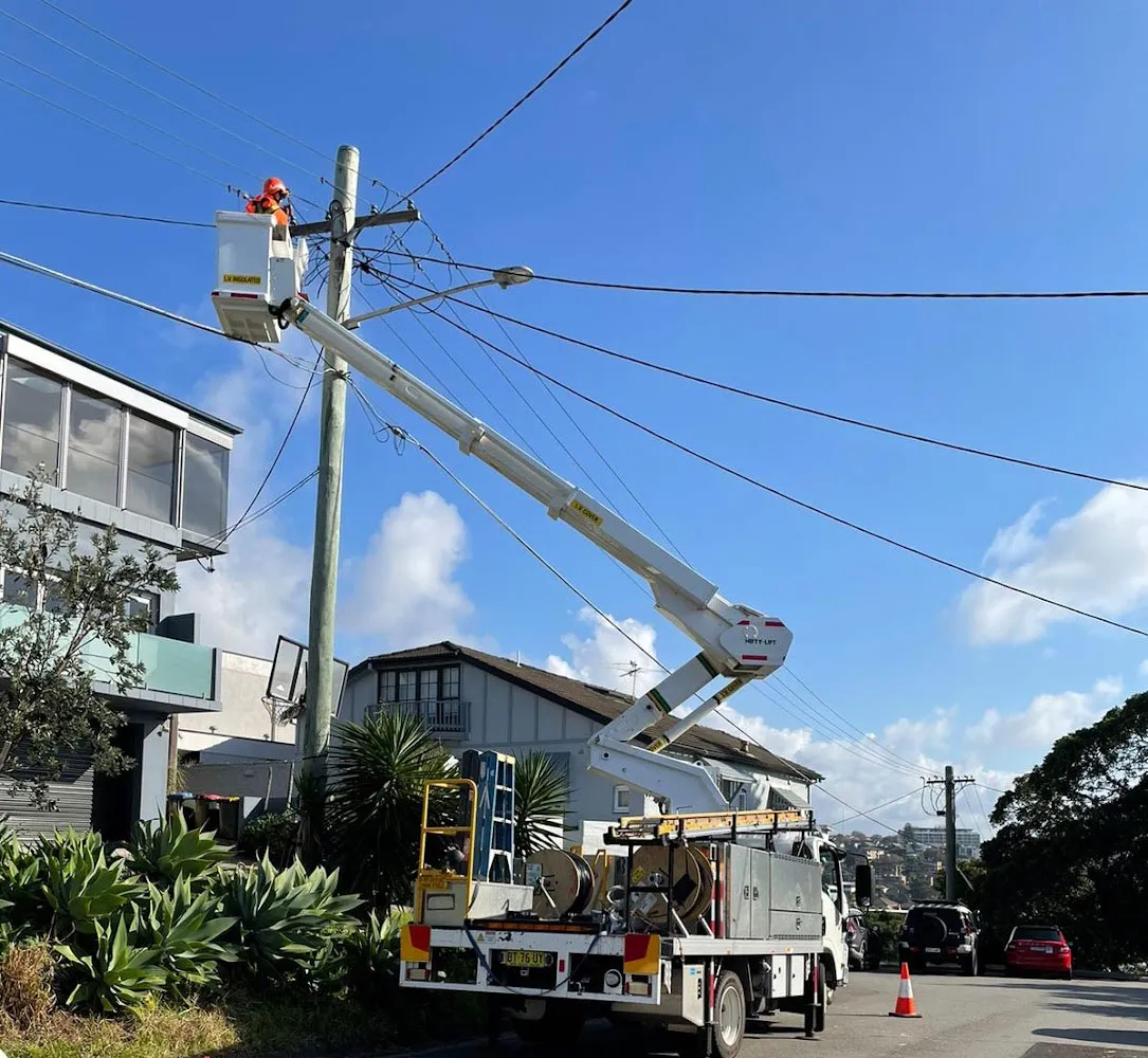 Bucket truck