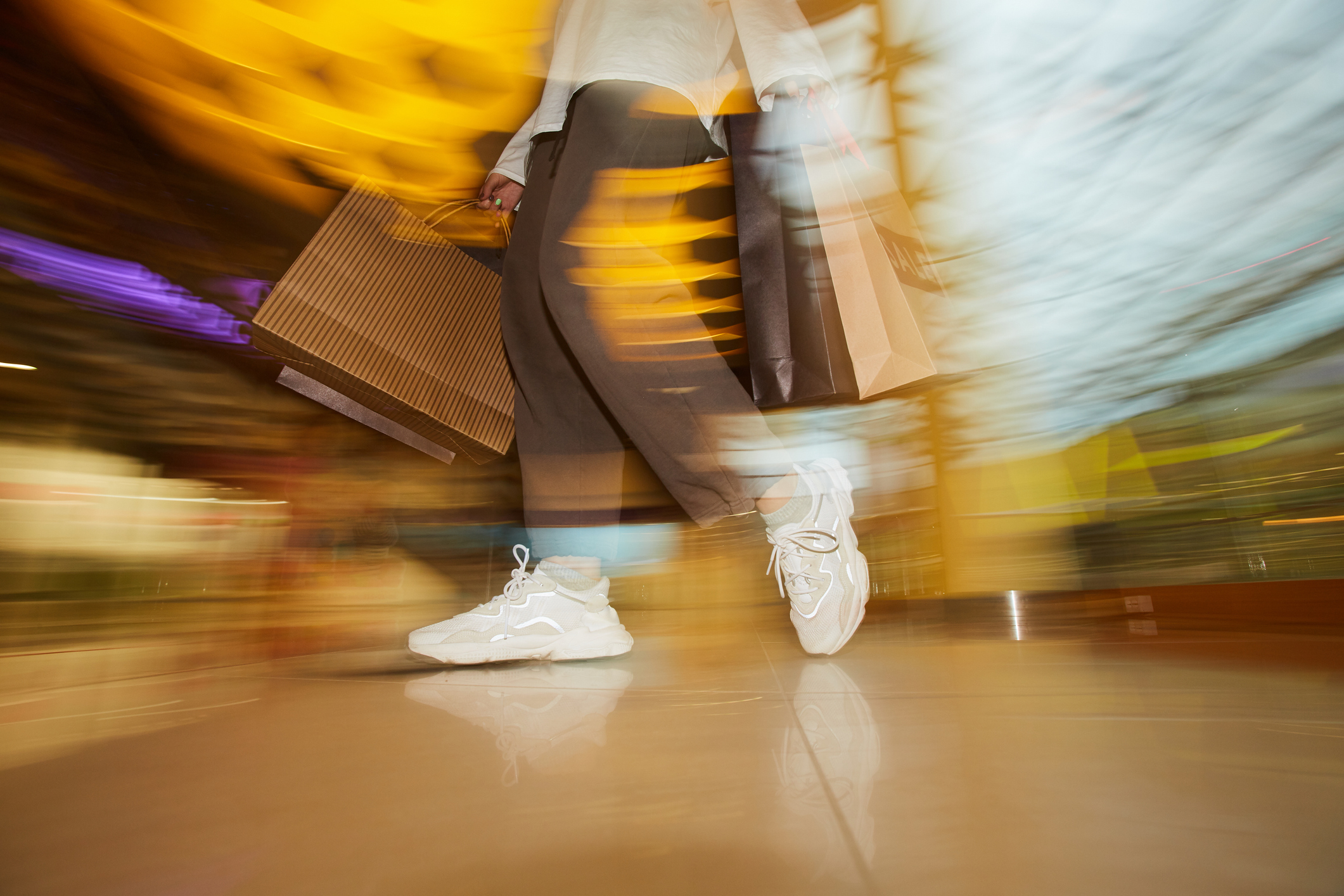 Retail merchandising lifestyle imagery