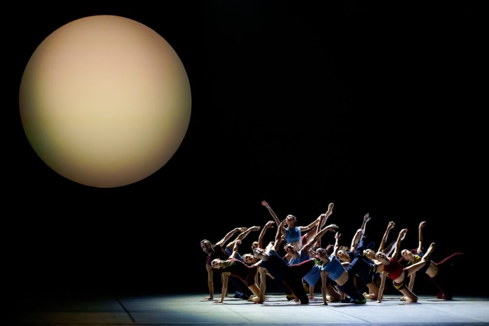 CCN/Aterballetto in Rhapsody in Blue. Photo: Christophe Bernard