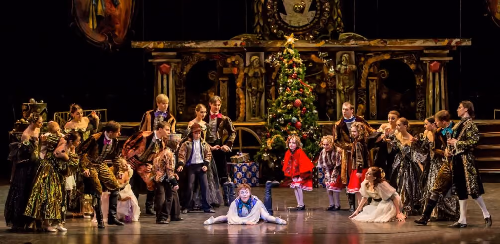 Nutcracker by Ukrainian Shumka Dancers. Photo: Gregg Ingram
