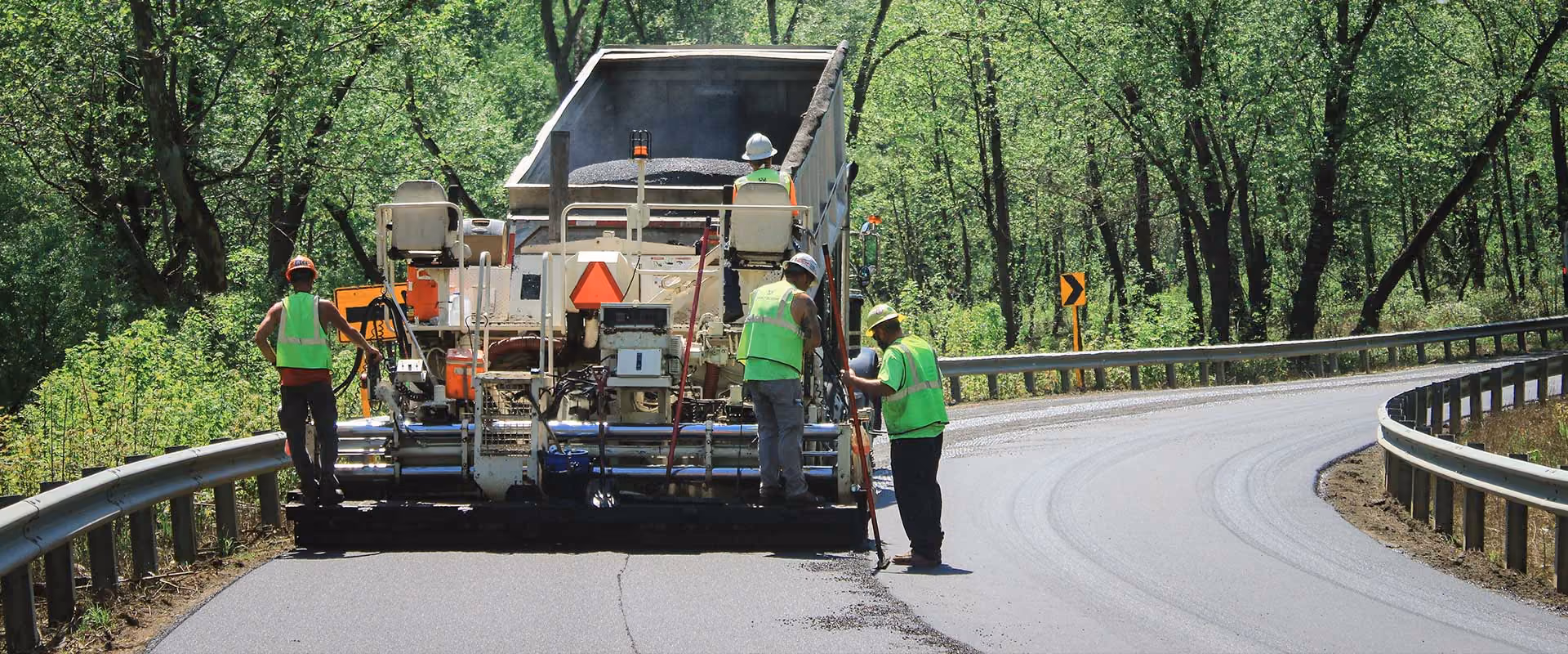 Northstar Asphalt delivers comprehensive asphalt paving services for commercial developments, industrial facilities, municipalities, utility contractors, and private property owners throughout Northeast Ohio. 