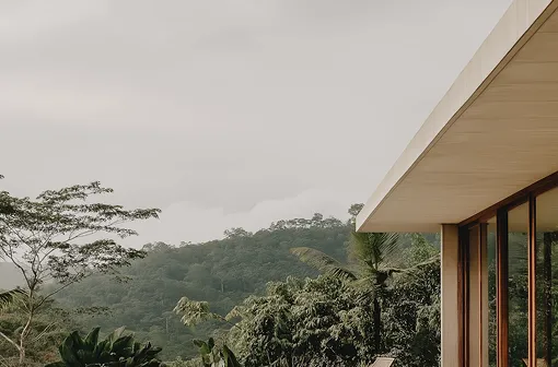 Footer Tricker Image