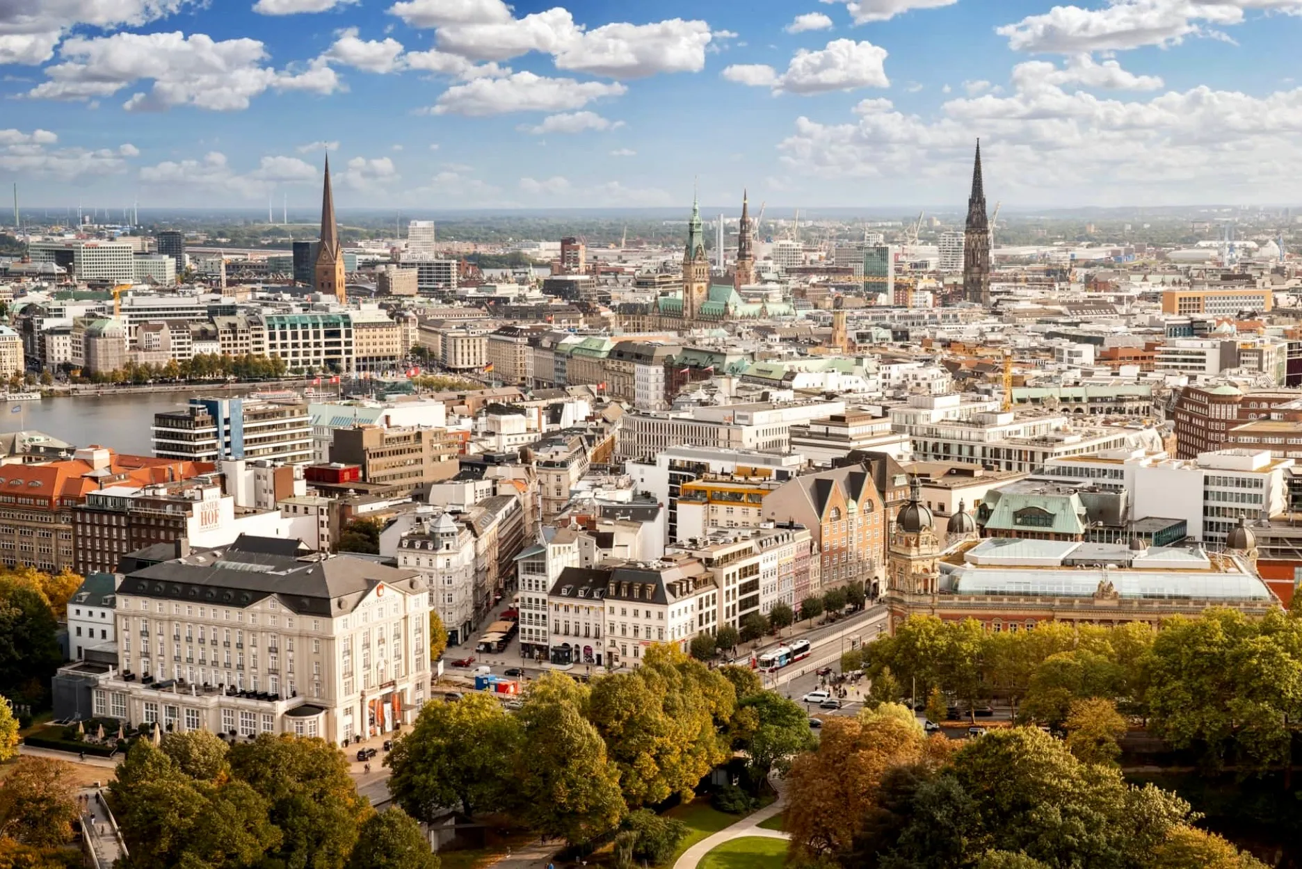 Hamburger Innenstadt mit regionalem Bezug zu Bauunternehmen, Sanierung und Modernisierung vor Ort