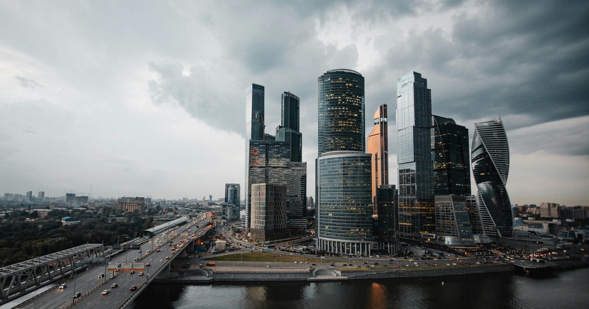  Source: https://www.pexels.com/photo/view-of-modern-skyscrapers-in-downtown-moscow-russia-5059242/
