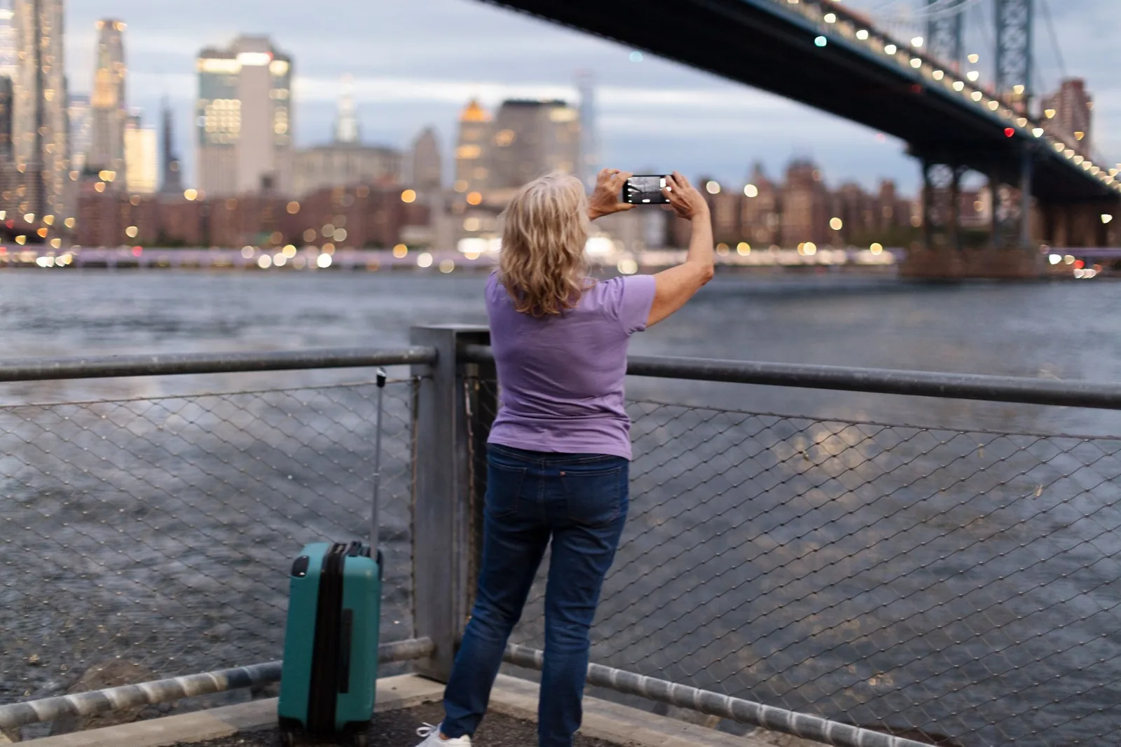 source: https://www.magnific.com/free-photo/senior-woman-traveling-areound-world_20254794.htm#from_element=cross_selling__photo