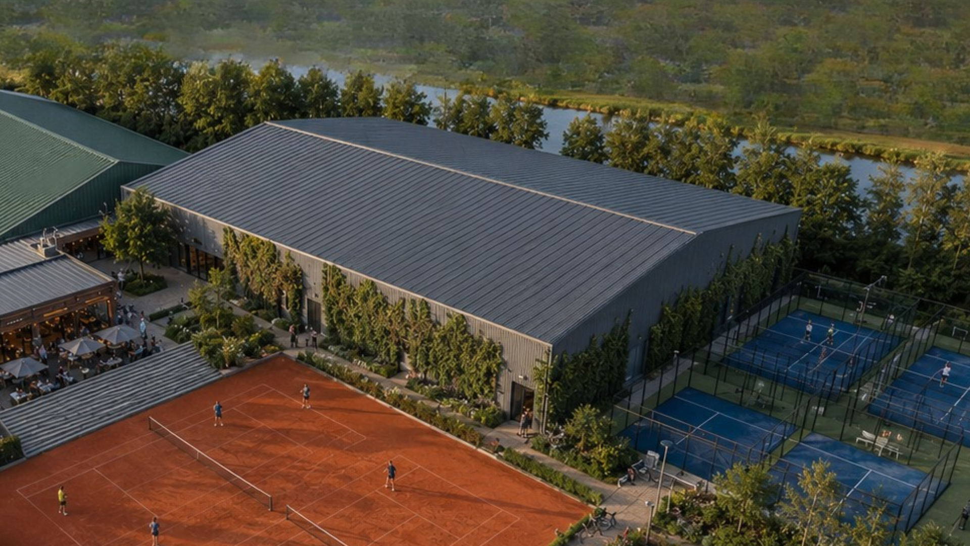 De bouw van PadelXtreme in drie fases