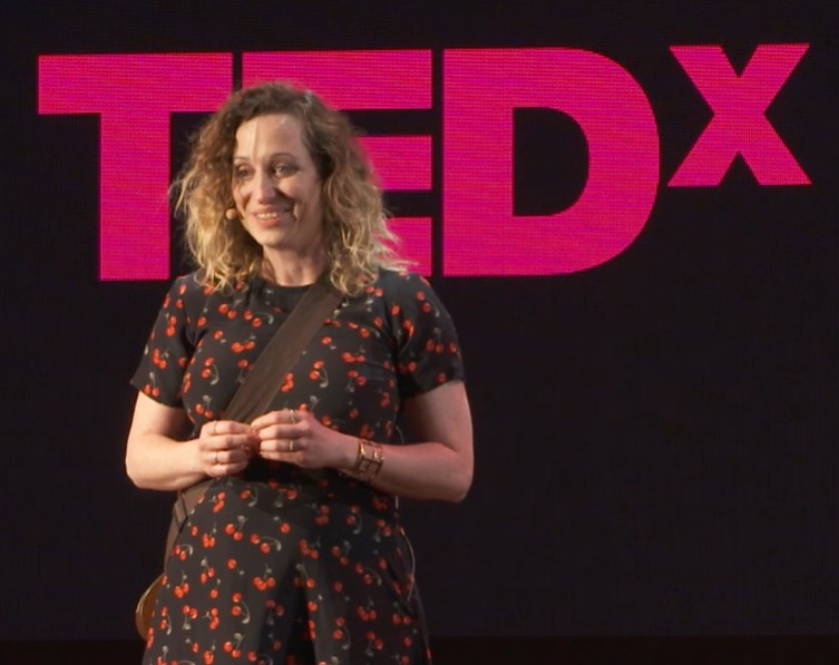 Thumbnail Isy Suttie