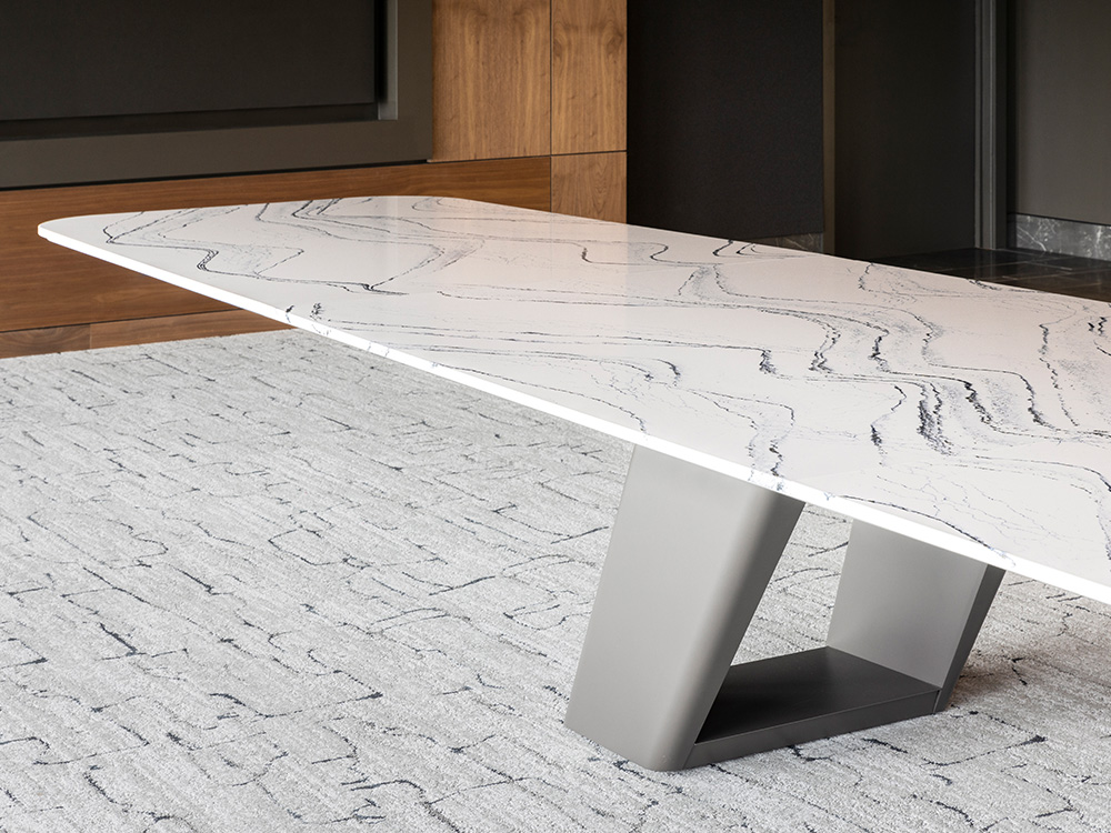 End of table top