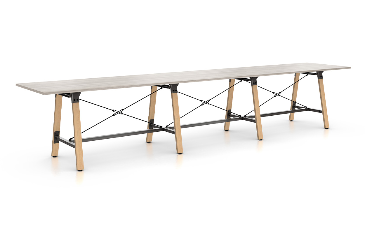 Adventure table with 4 bases.