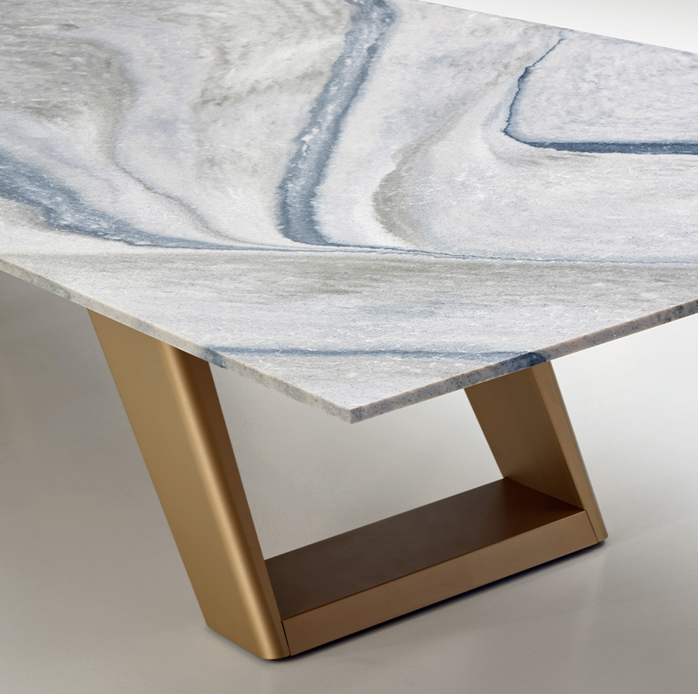 Expanse base with a quartz top. 