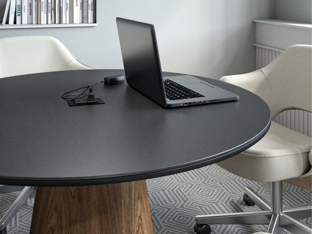 Axil power unit in Foundation Tapered Drum table.