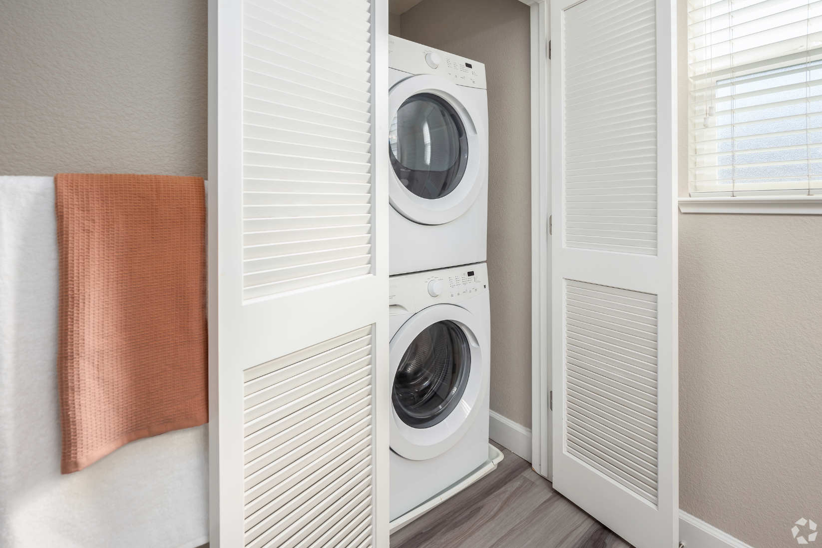 Laundry closet with stacked appliances