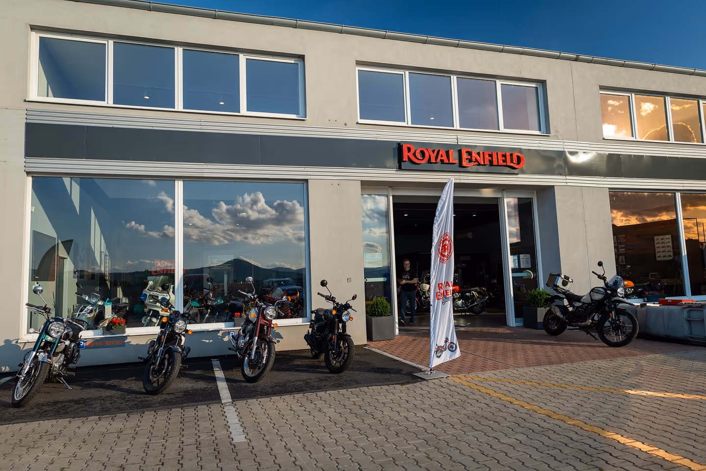 Store Image