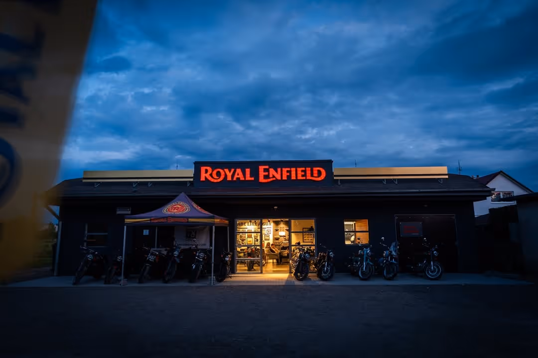Royal Enfield Šternberk — fotografie prodejny MOTO crew
