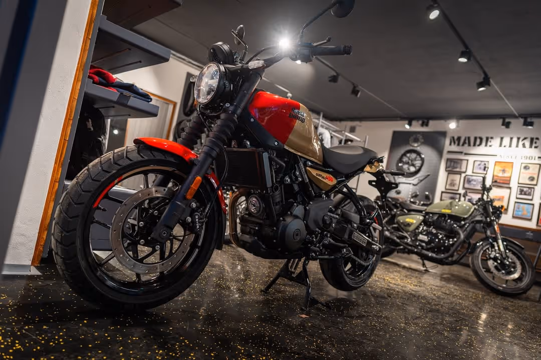 Royal Enfield Šternberk — fotografie prodejny MOTO crew