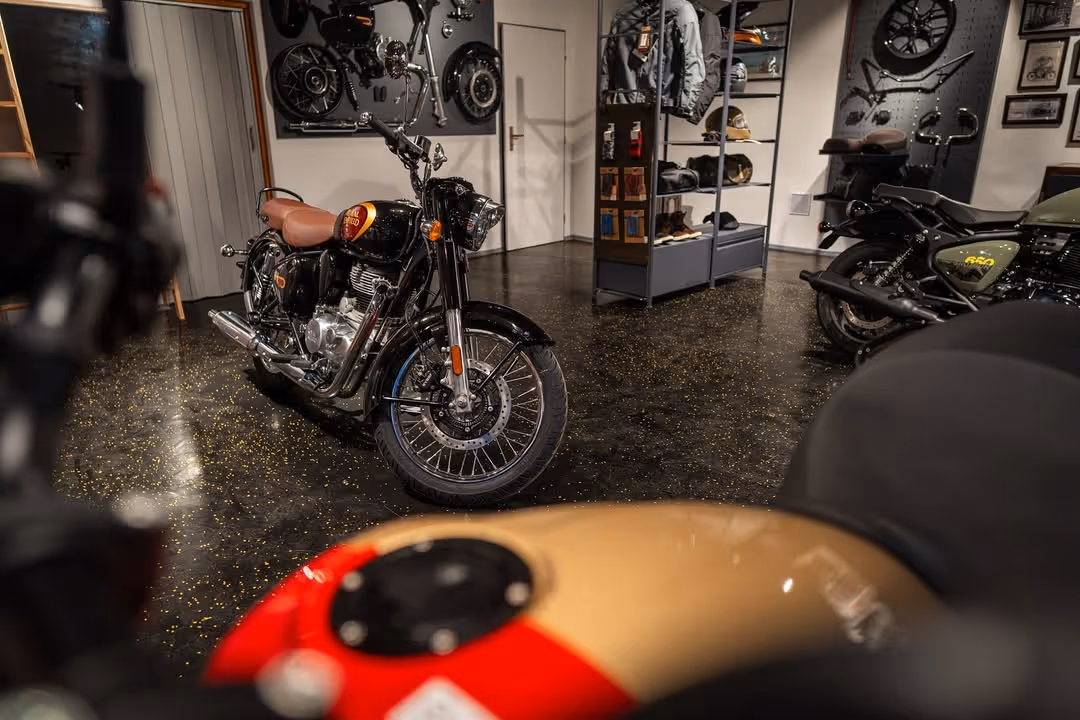 Royal Enfield Šternberk — fotografie prodejny MOTO crew