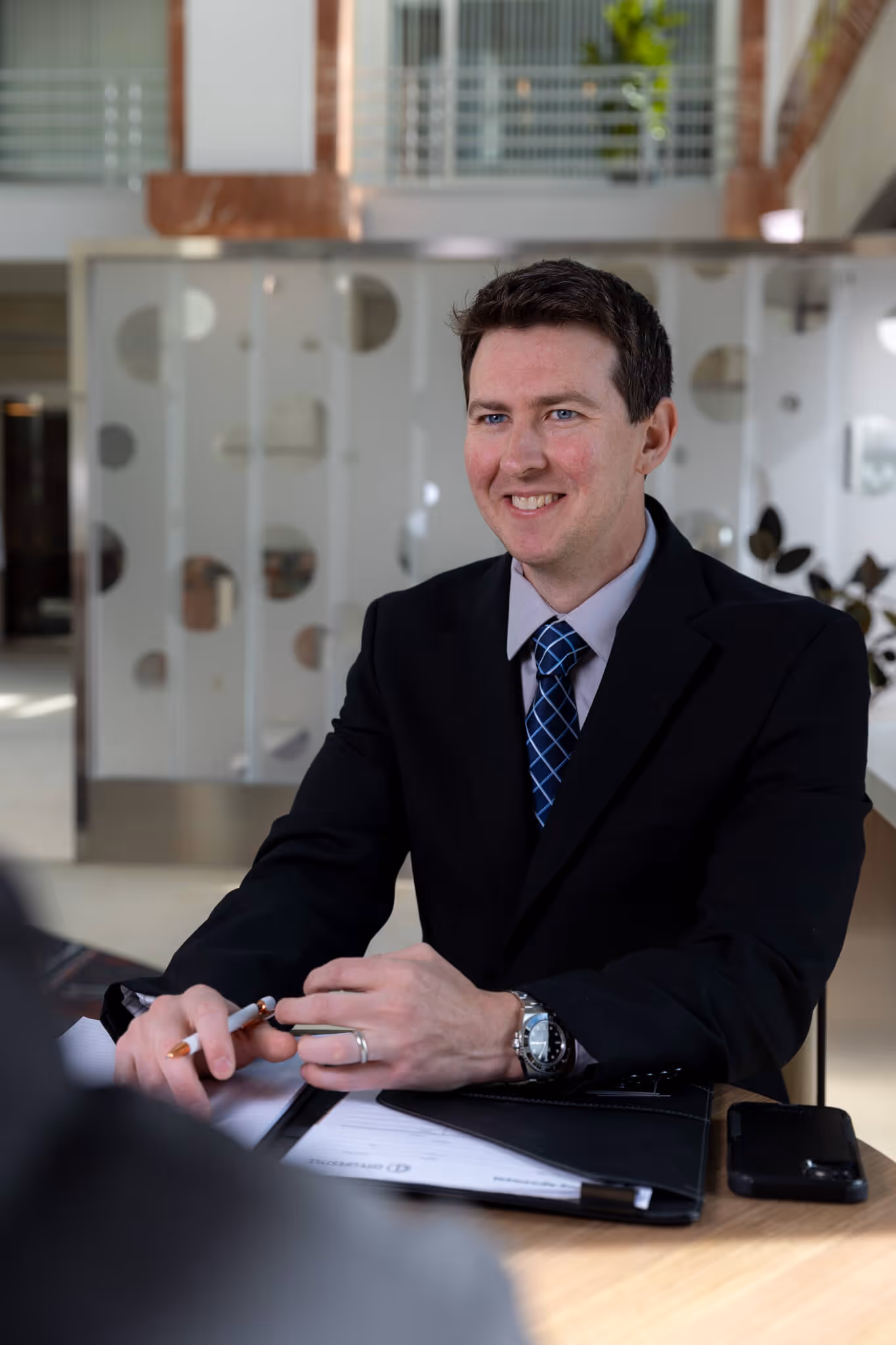 William Keller, MBA, working one-on-one with a client.