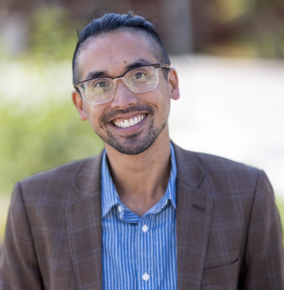 [headshot] image of customer (for a home inspector)