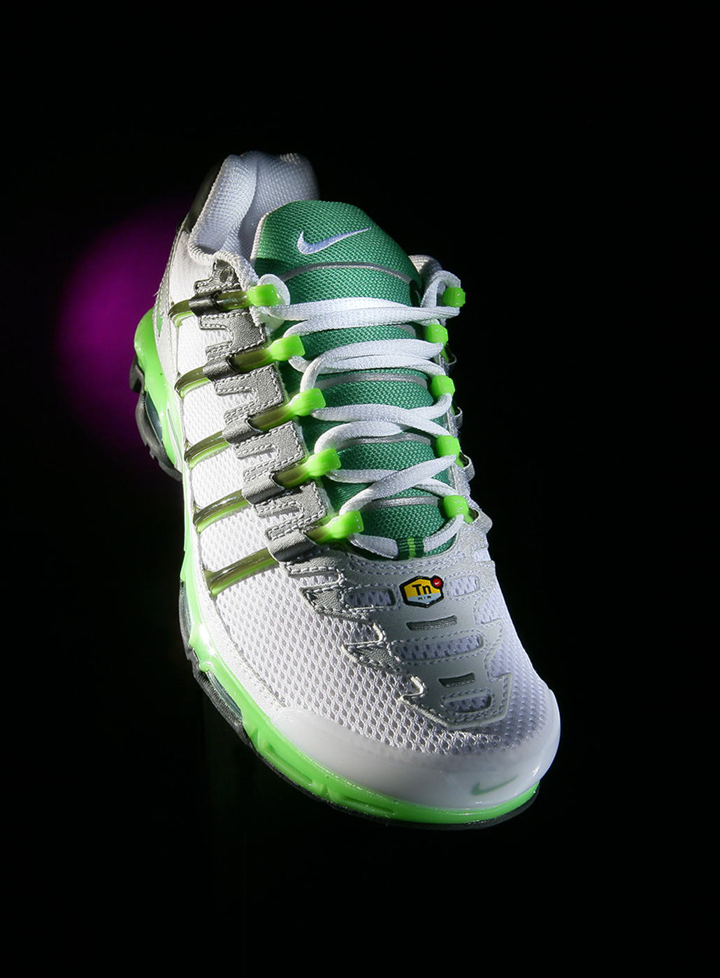 Runner for TN Air  - Studio Photography © David Cantwell Photography