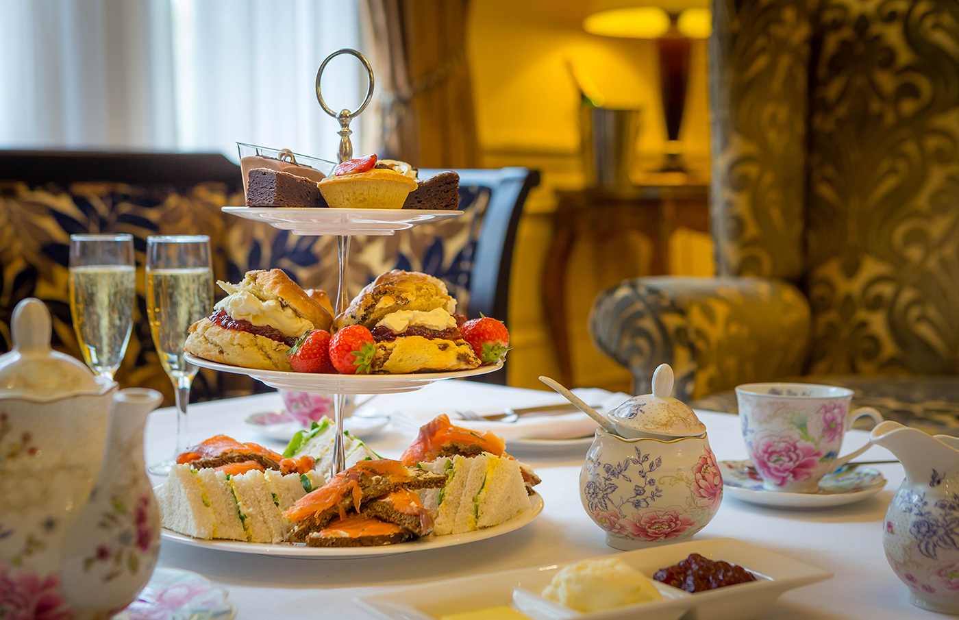 Afternoon Tea @ The Clyde Court Hotel Gulliver's Travels Afternoon Tea in Lemuel's Bar @ The Conrad Hotel Dublin - Food Photography © David Cantwell Photography