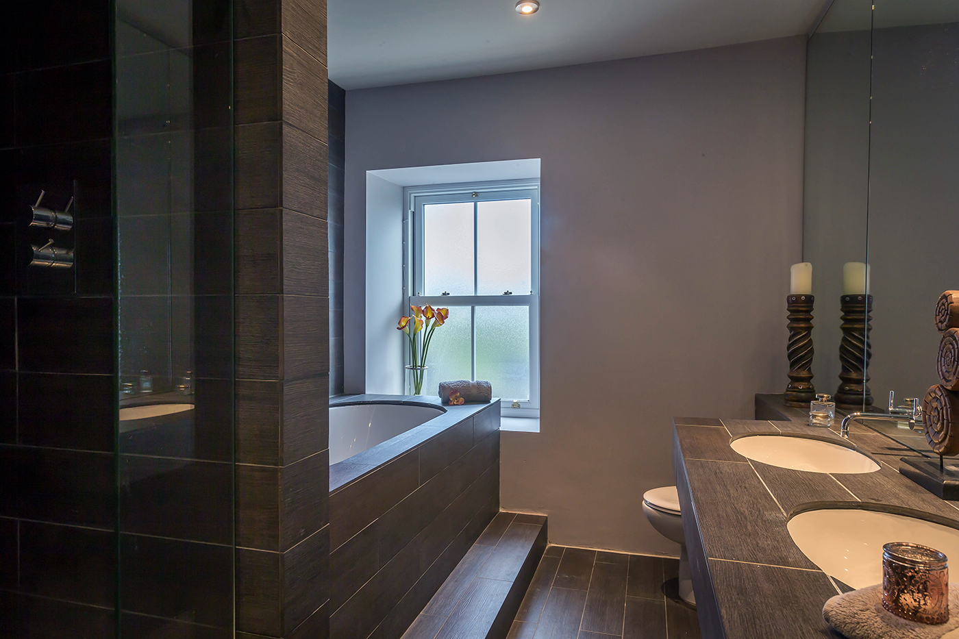B&B Bathroom - Interiors Photographer © David Cantwell Photography