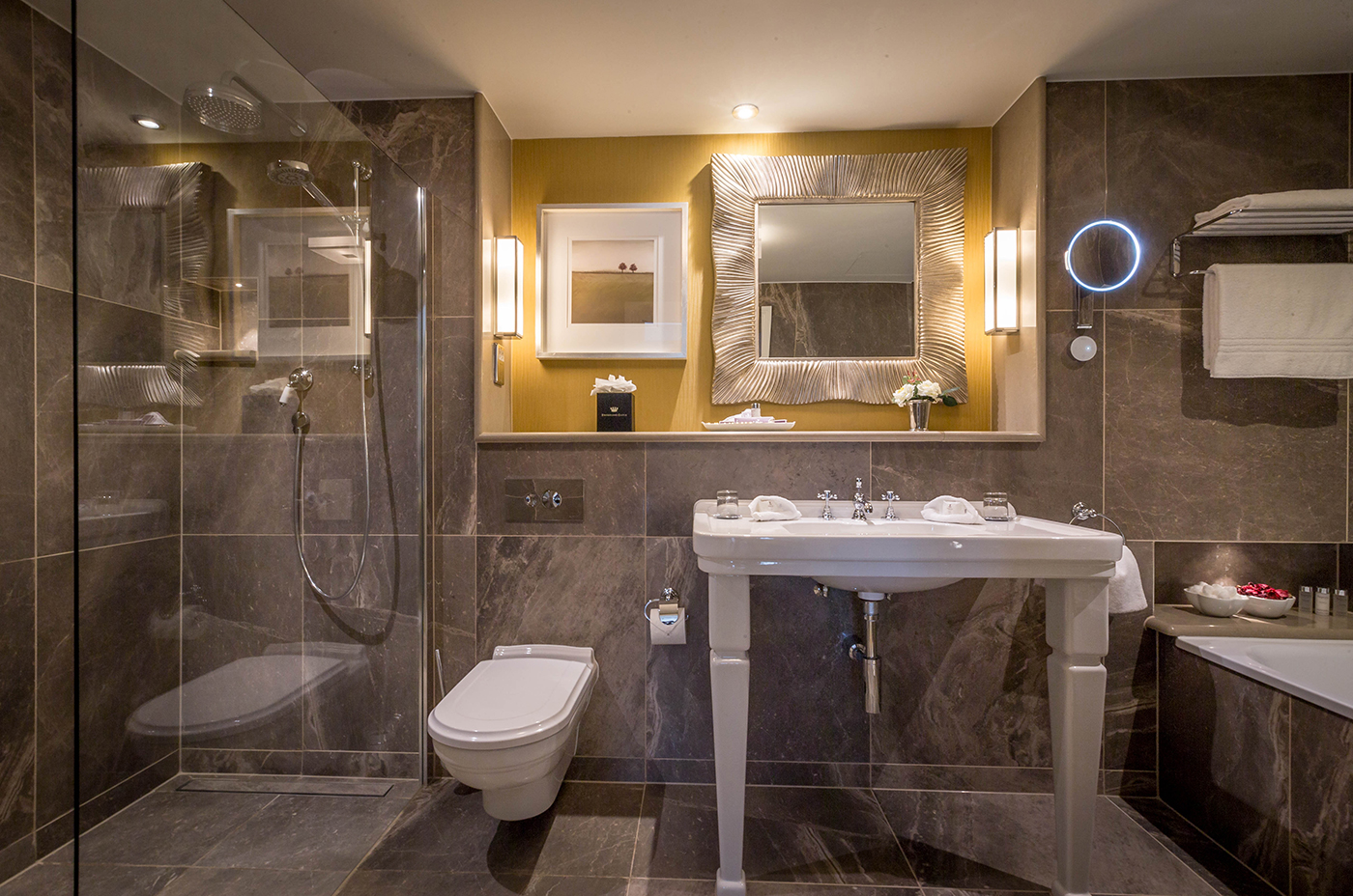 Bathroom in the Twin Suite @ Dromoland Castle Hotel © David Cantwell Photography