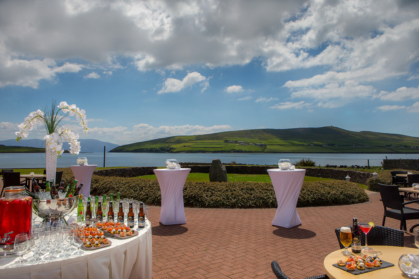 Outdoor Wedding Breakout Area @ Dingle Skellig hotel © David Cantwell Photography