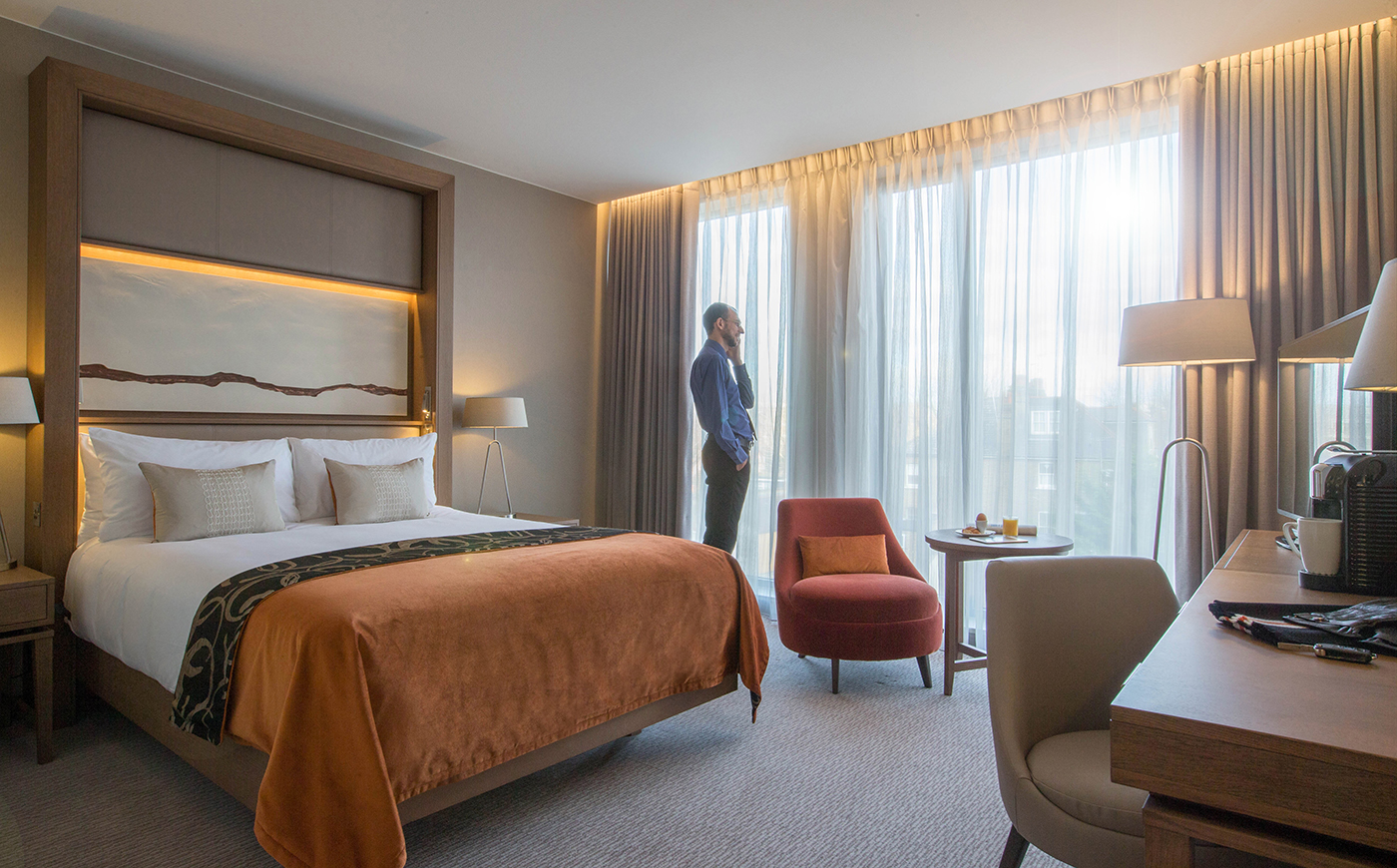 Corporate in Bedroom @ Clayton Hotel Chiswick © David Cantwell Photography