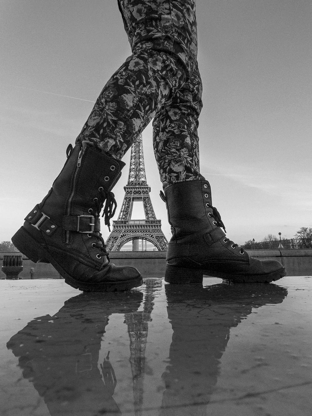 B&W Woman at the Eiffell Tower Paris - Lifestyle Photography © David Cantwell Photography